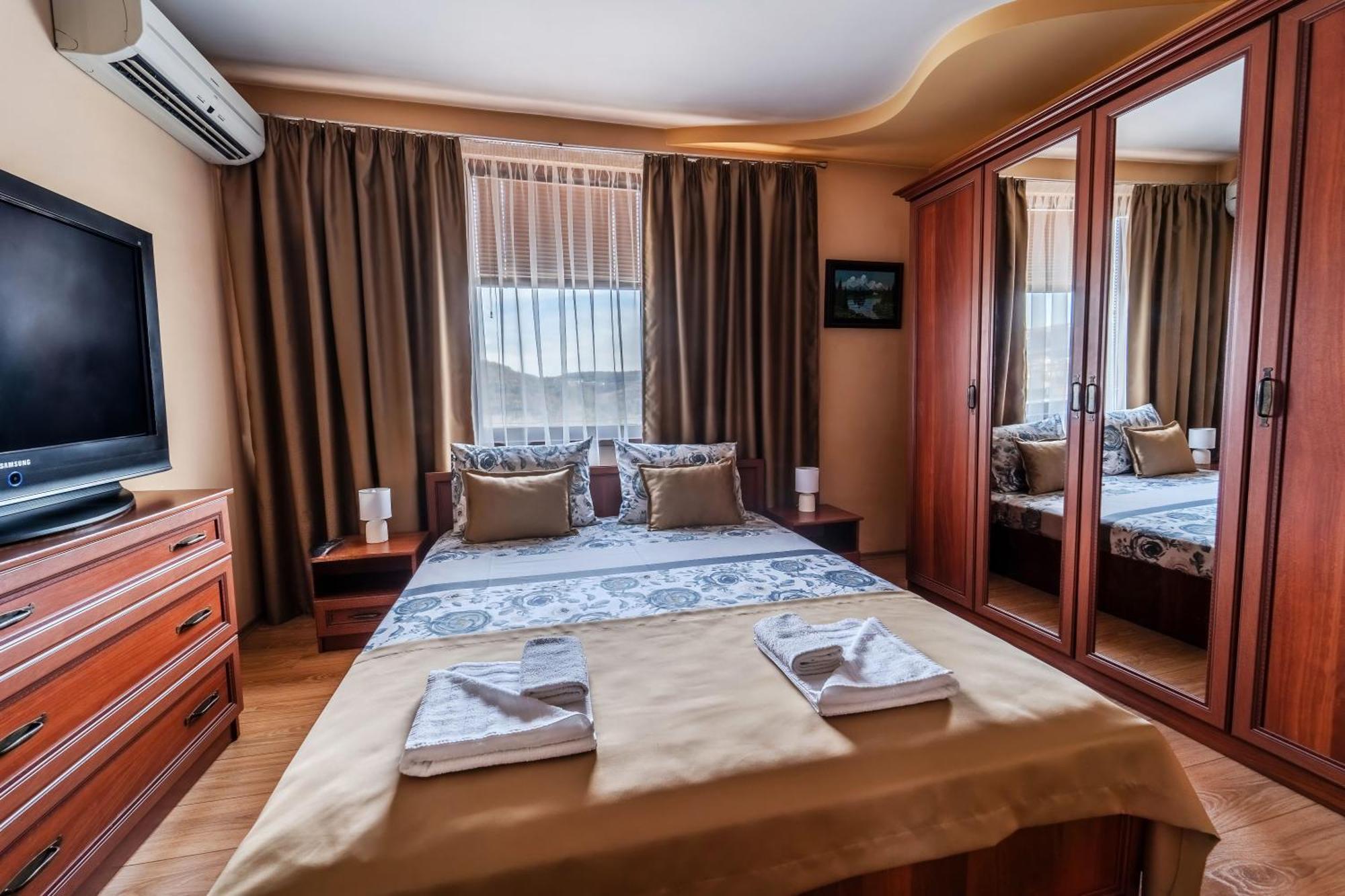 Апартамент Грация Veliko Tŭrnovo Exterior photo