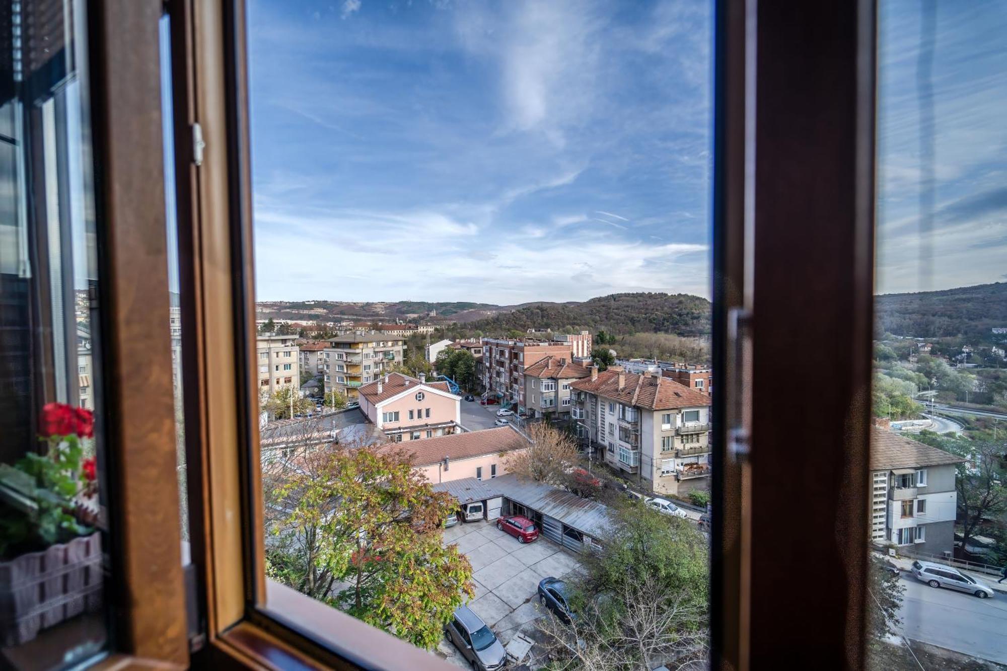 Апартамент Грация Veliko Tŭrnovo Exterior photo