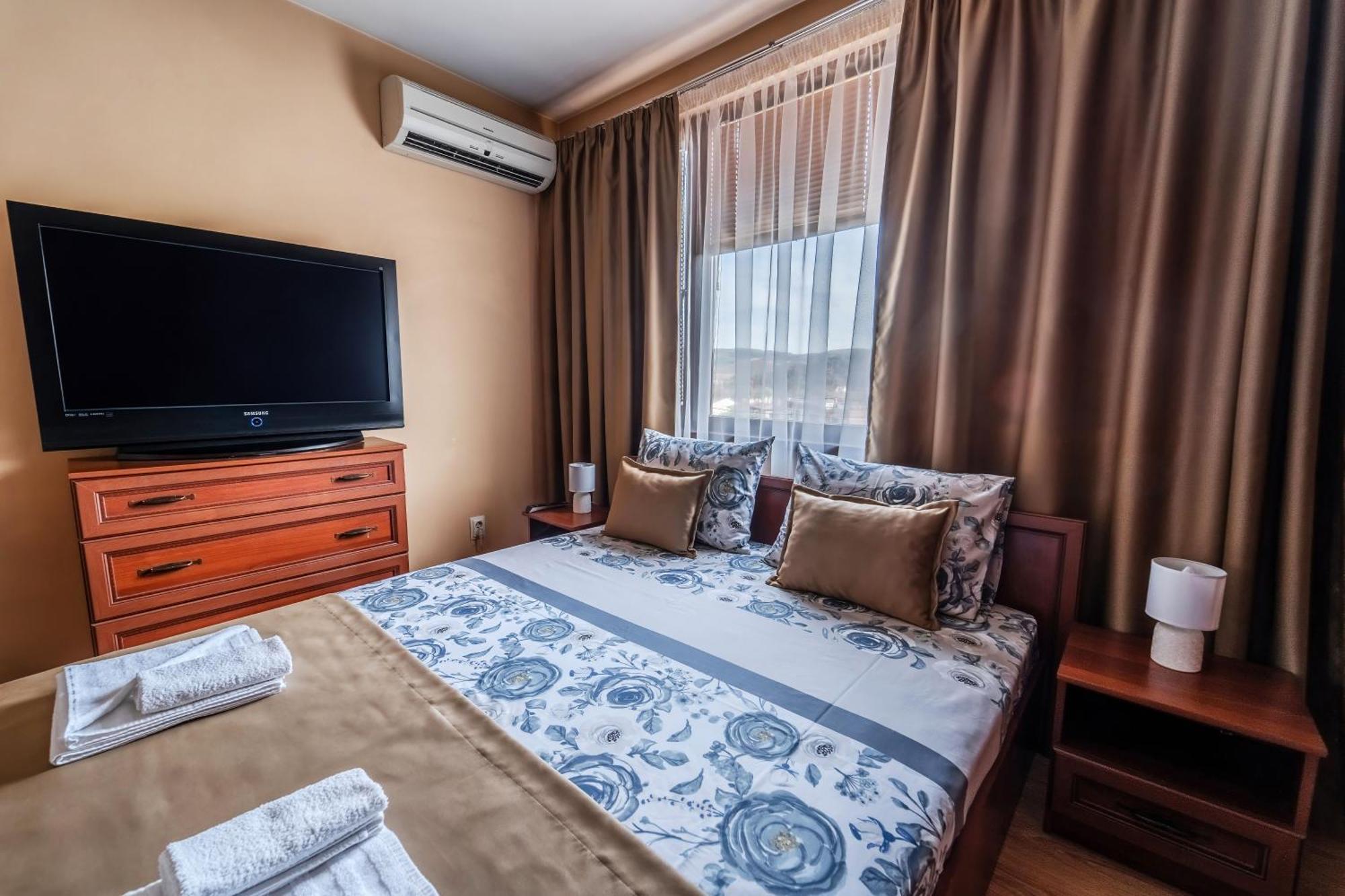 Апартамент Грация Veliko Tŭrnovo Exterior photo