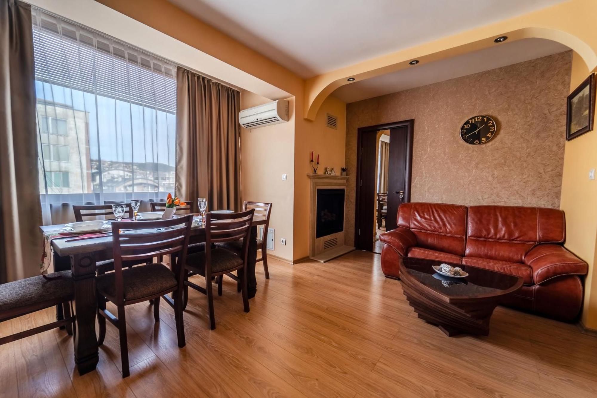 Апартамент Грация Veliko Tŭrnovo Exterior photo